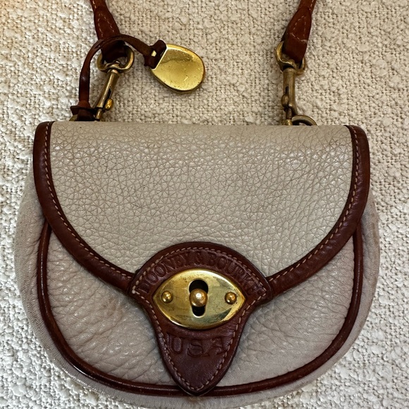 Dooney & Bourke Belt Bag - Picture 2 of 4
